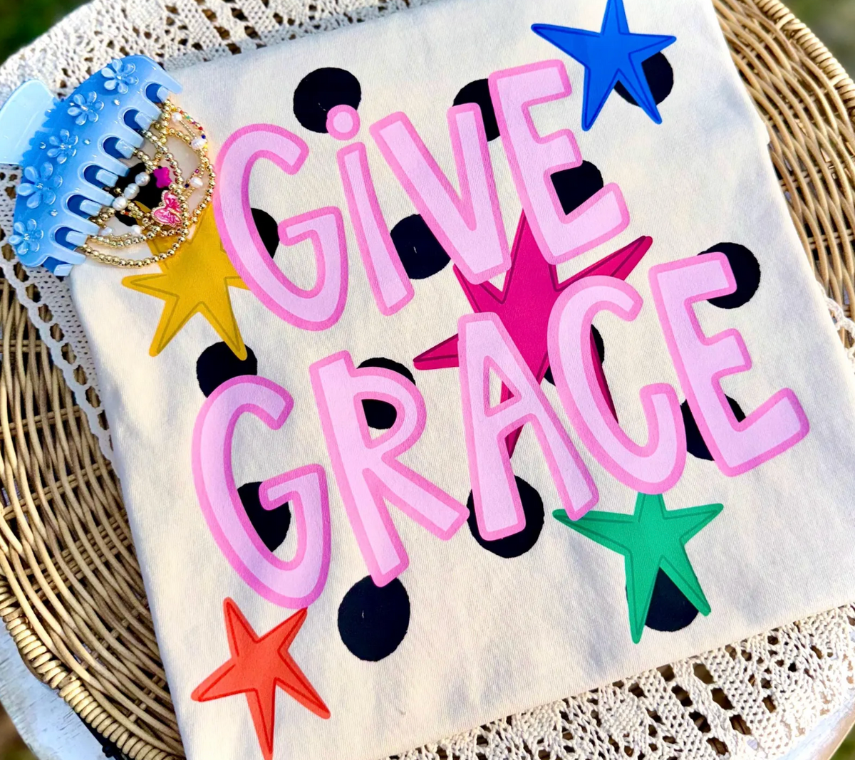 Give Grace Graphic Tee